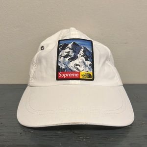 Men’s Supreme x North Face hat. RARE LIMITED EDITION
